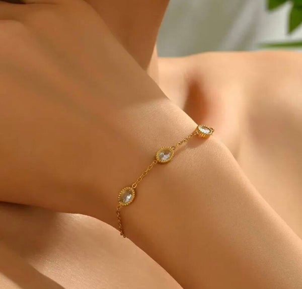 Shiny Oval Bracelet
