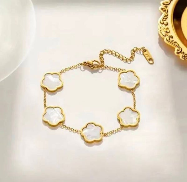 Flower White Bracelet
