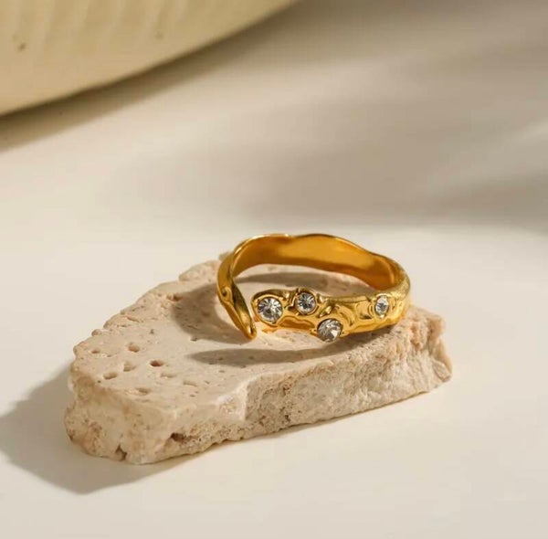 Dove Gold Ring