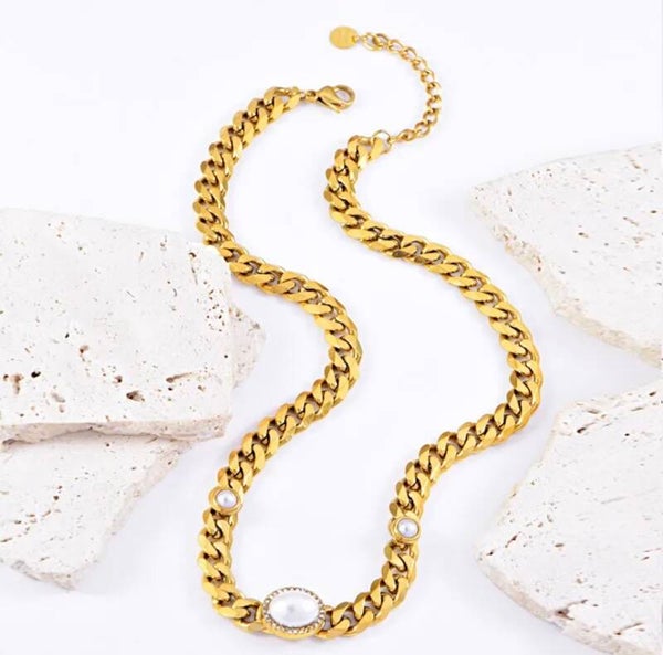 Zircon Orelia Necklace