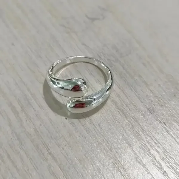 Classic Loop Ring Silver
