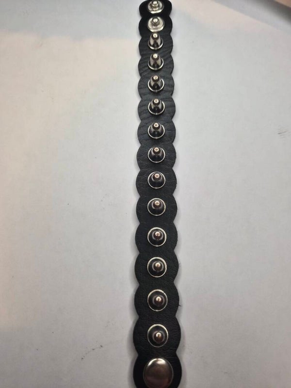Bracelet à clous