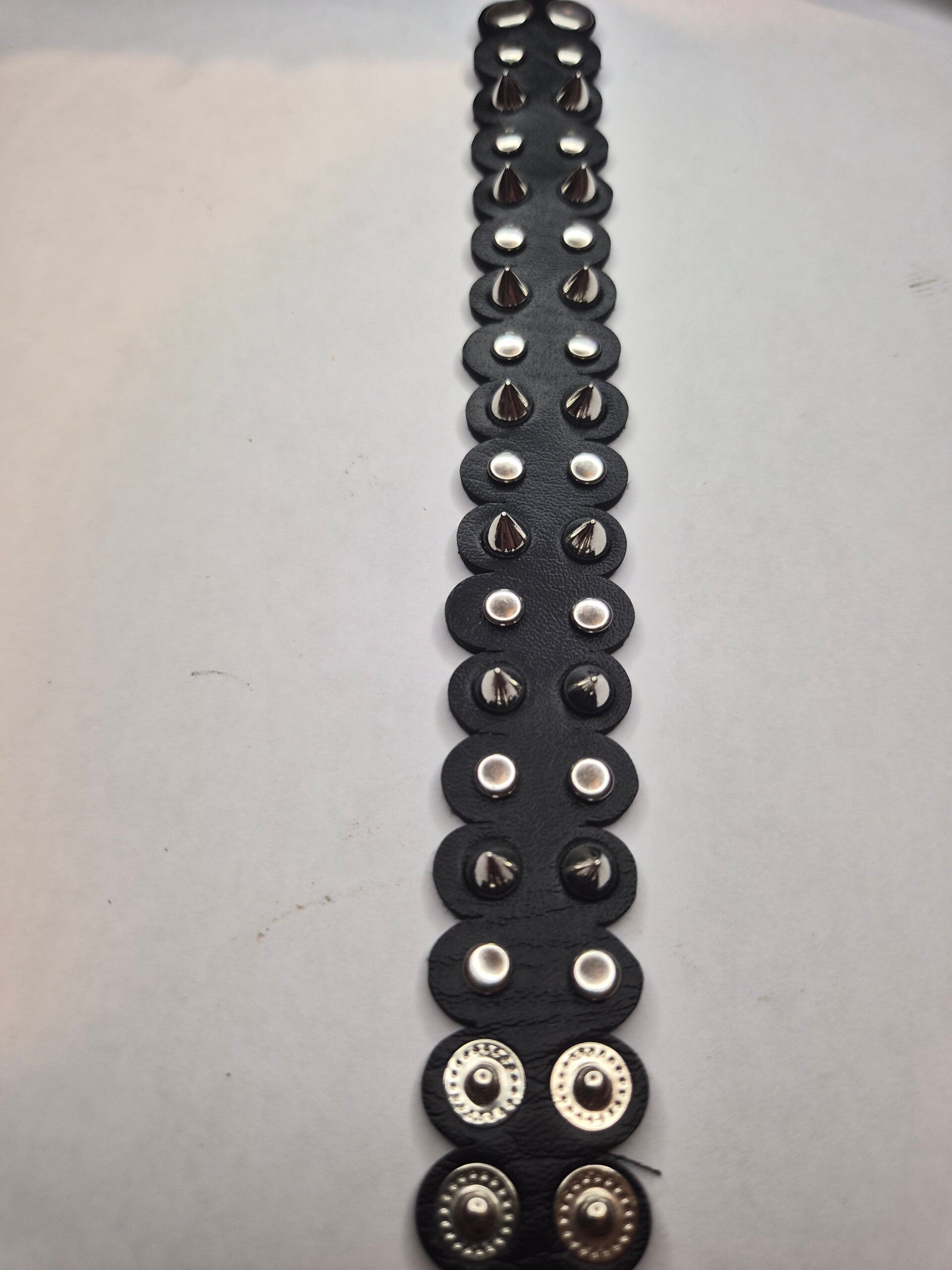 Bracelet à clous