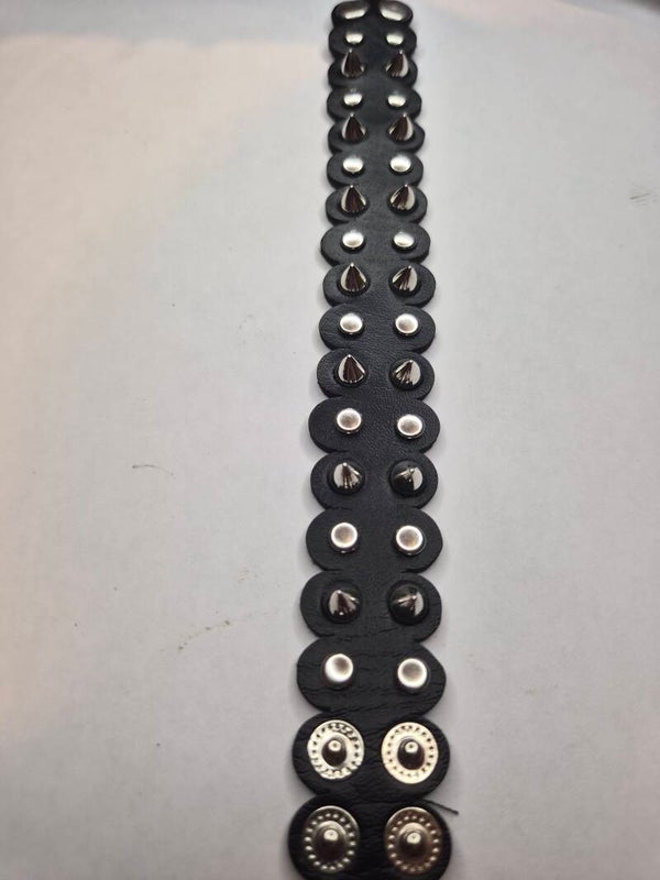 Bracelet à clous