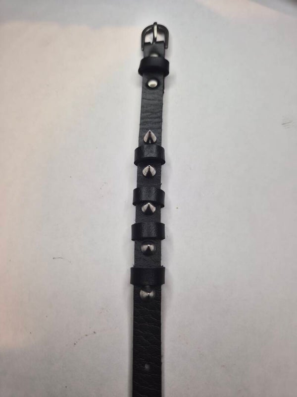 Bracelet à clous