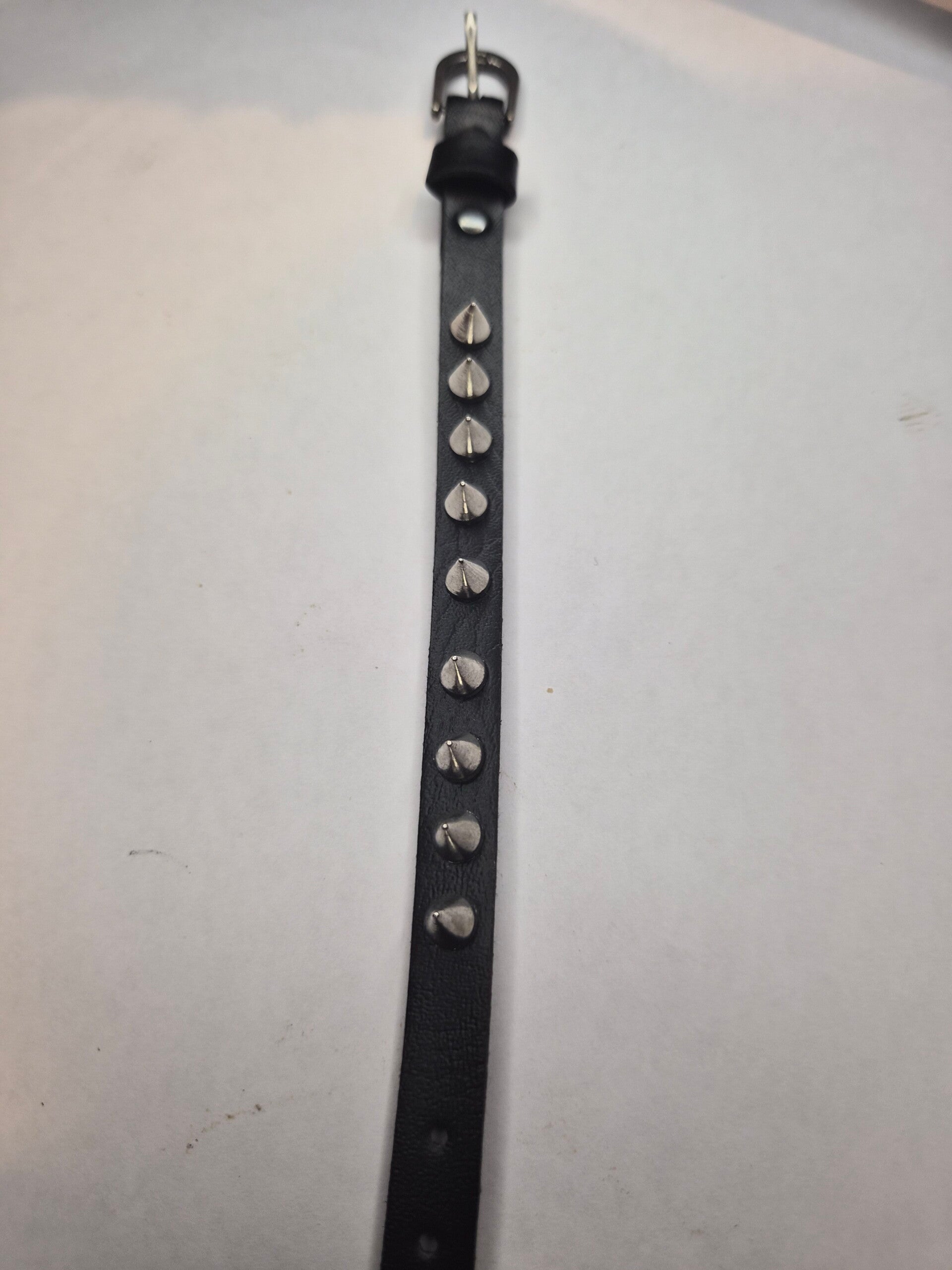 Bracelet à clous