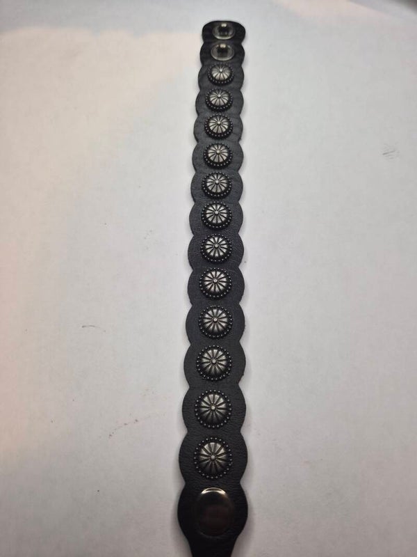 Bracelet à clous