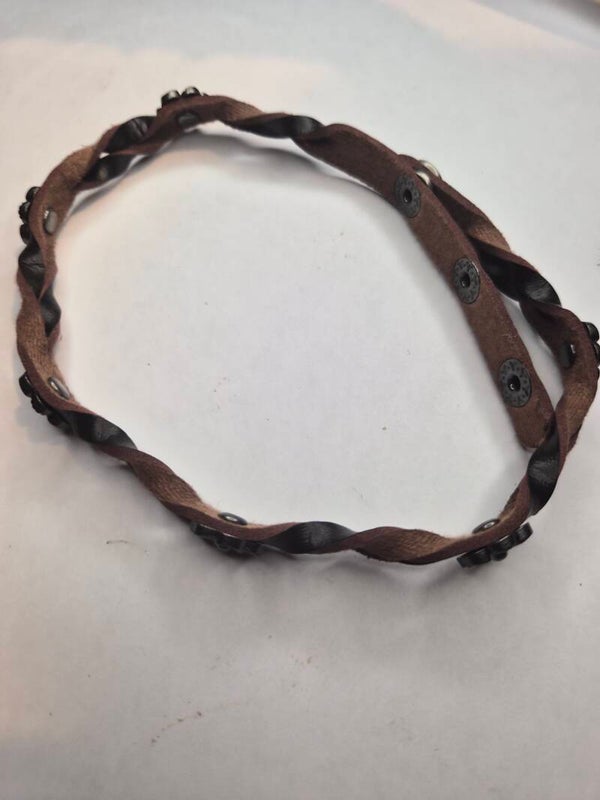 Bracelet à clous