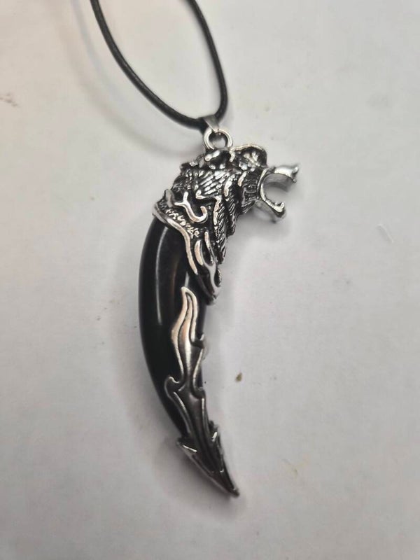 Collier corne loup viking