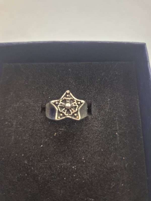 Bague étoile