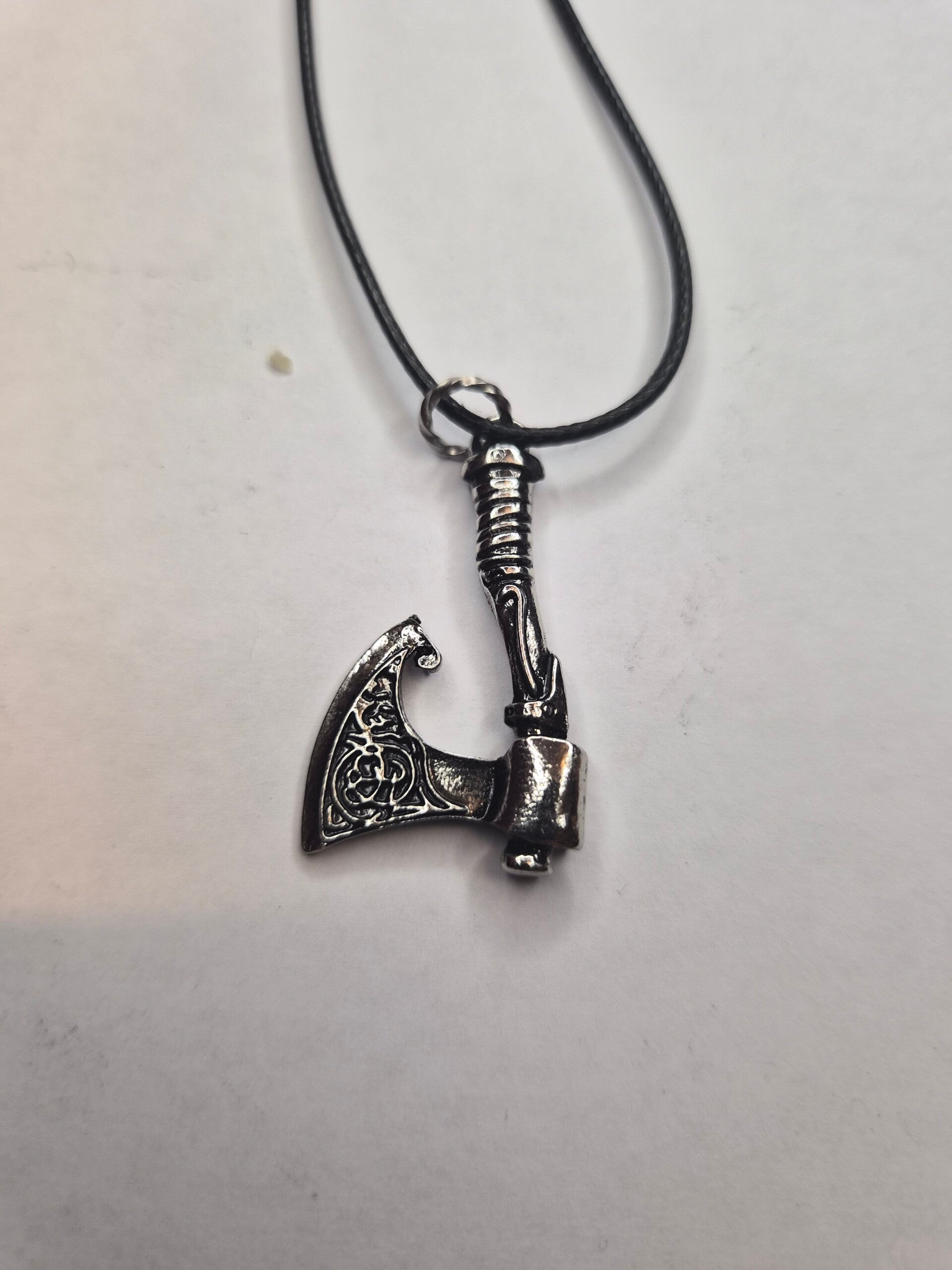 Collier hache viking