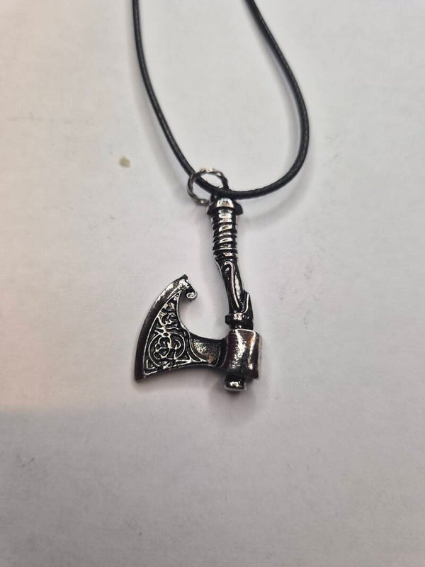 Collier hache viking