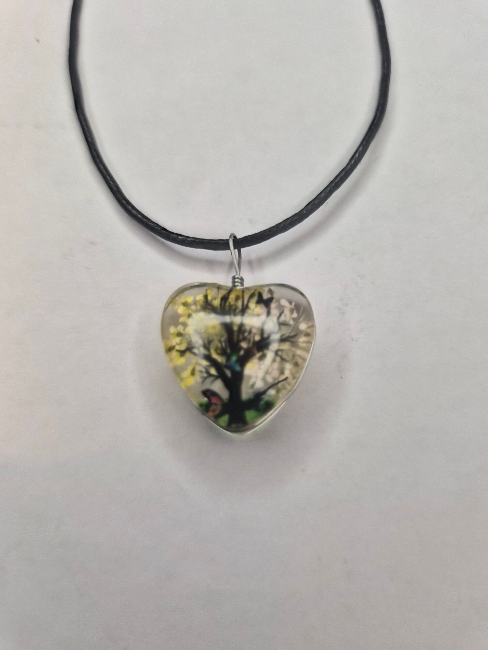 Collier coeur arbre