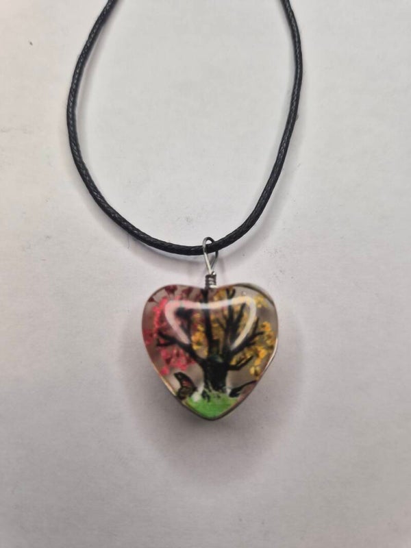 Collier coeur arbre