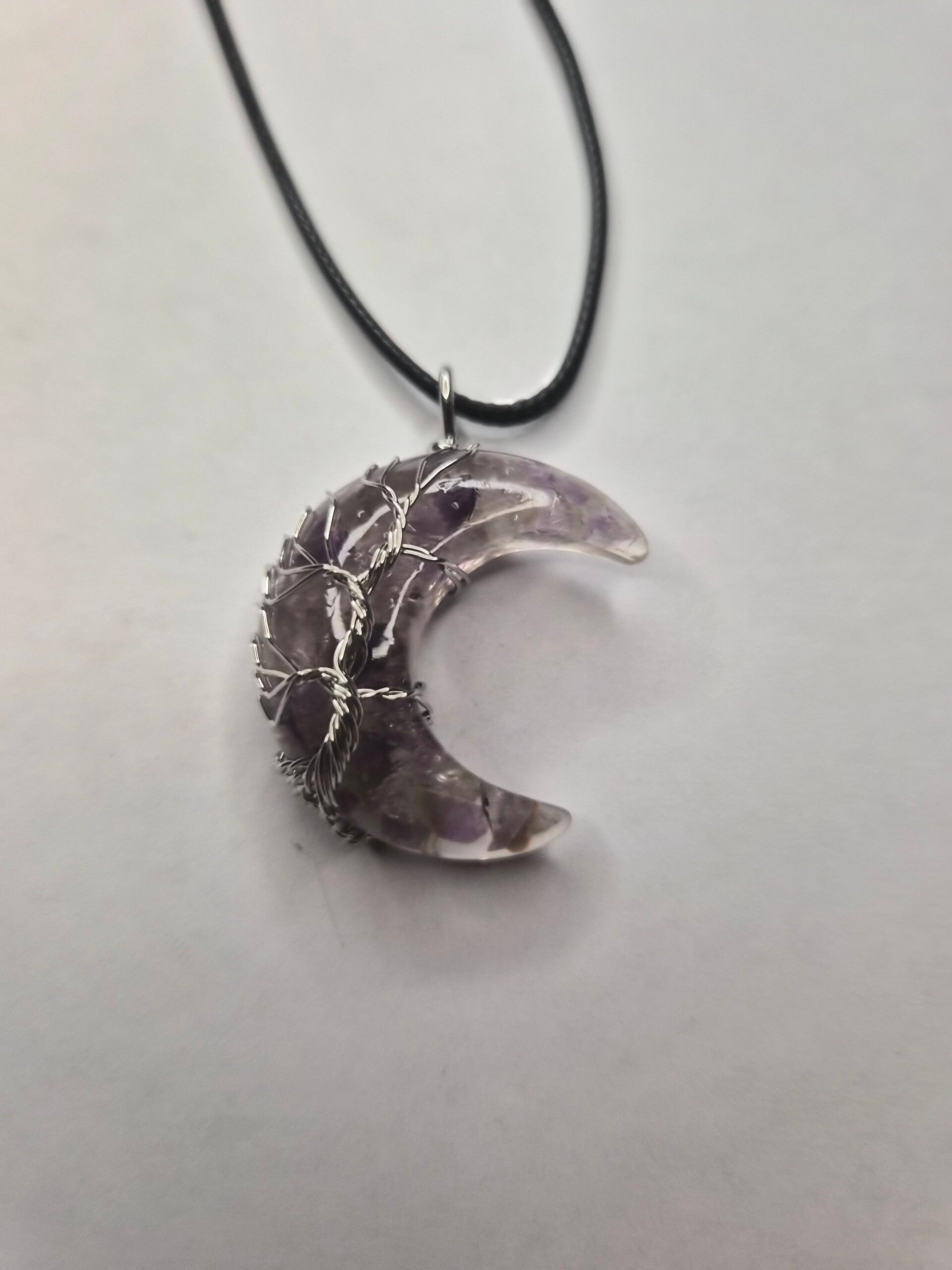Collier demi lune