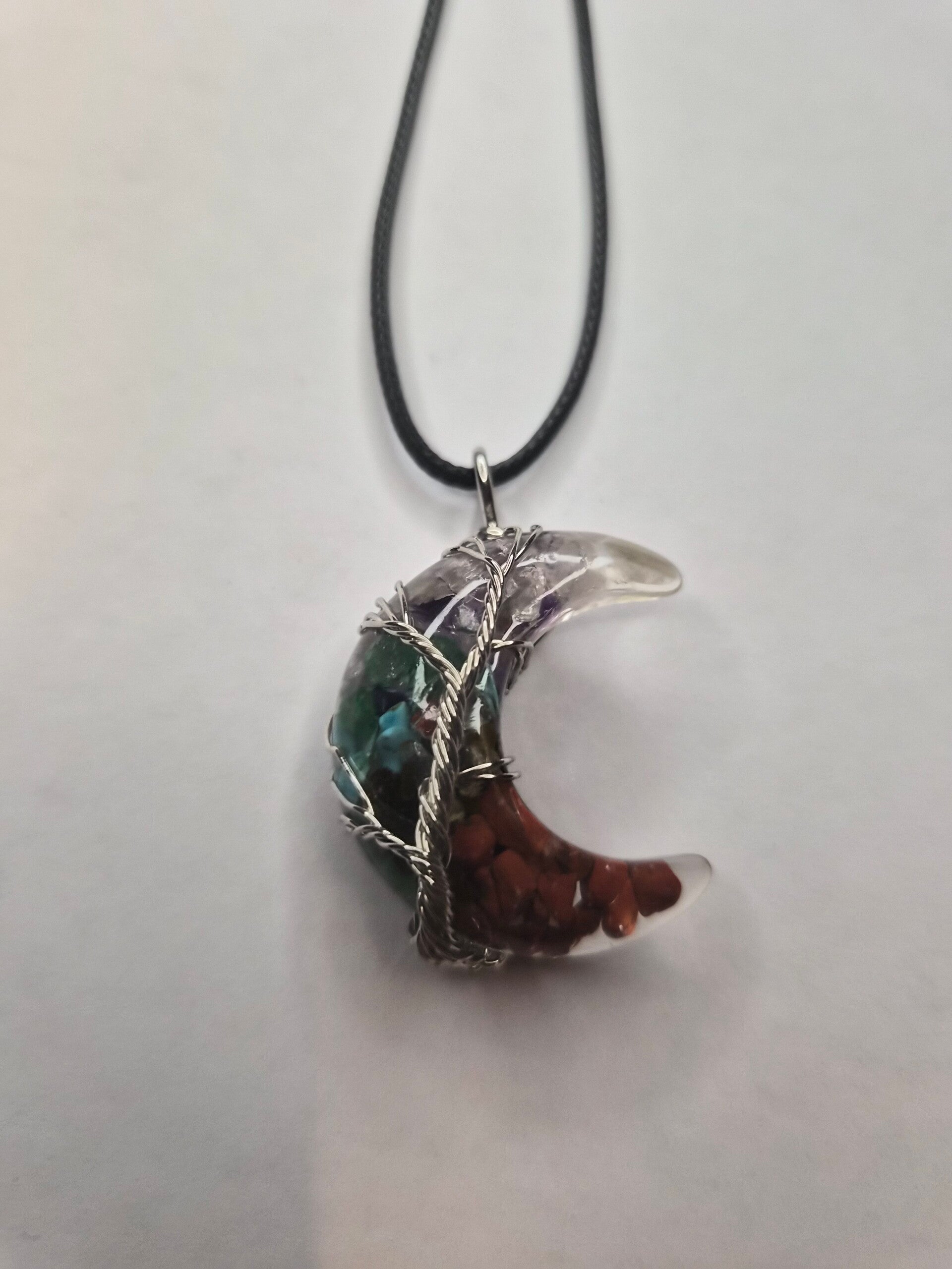 Collier demi lune