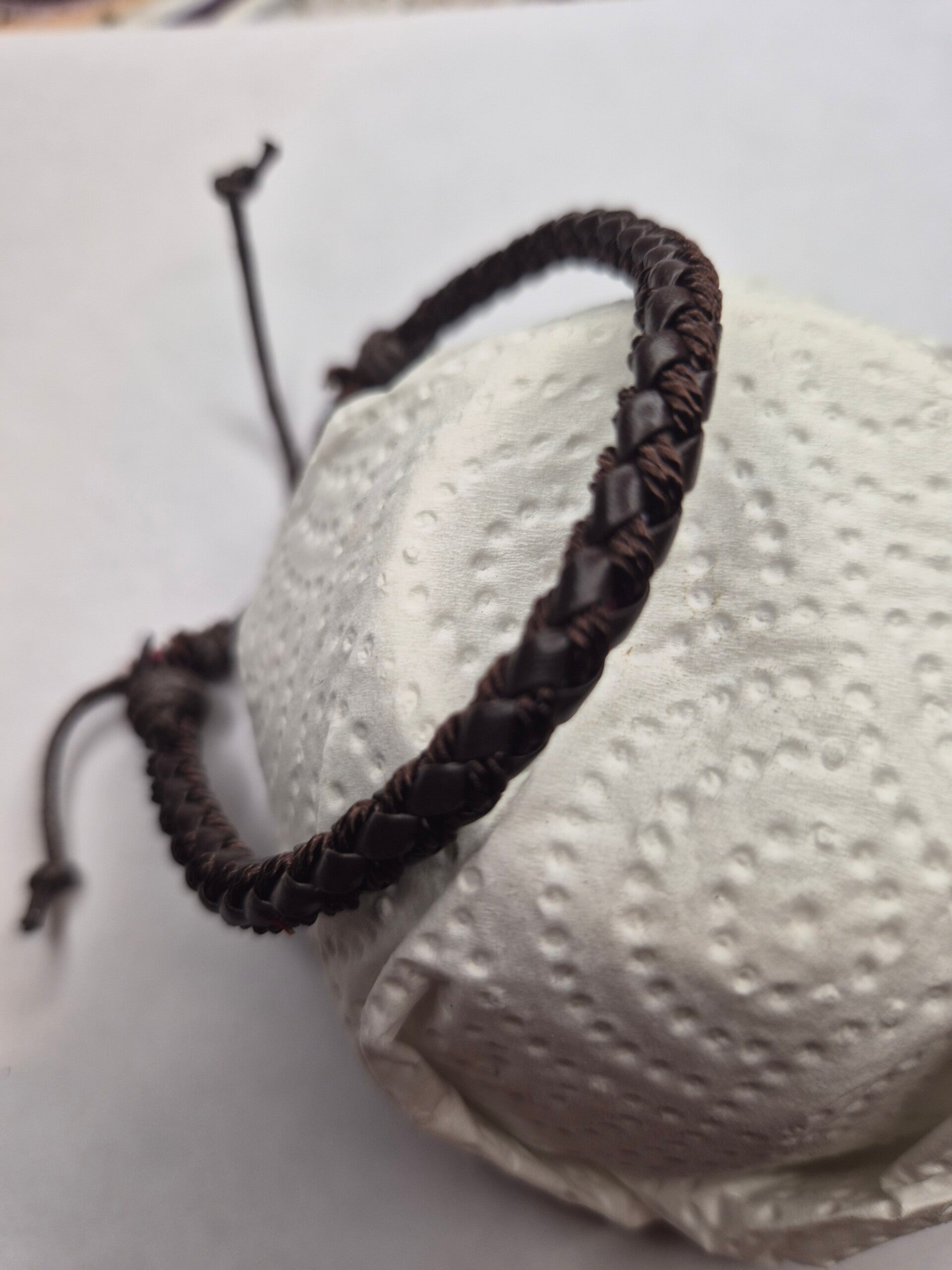 Bracelet marron torsadé