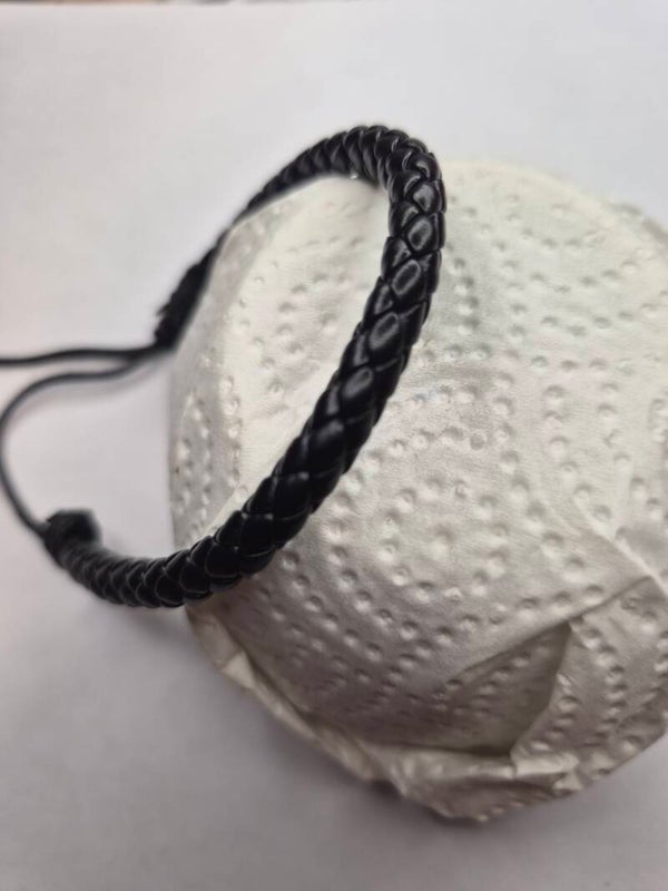 Bracelet noir torsadé