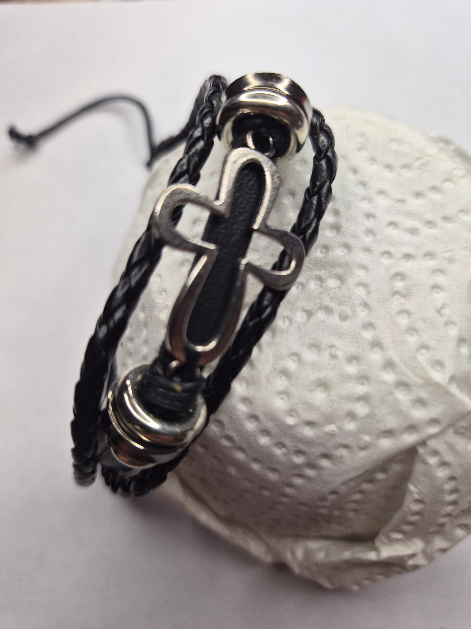 Bracelet noir croix