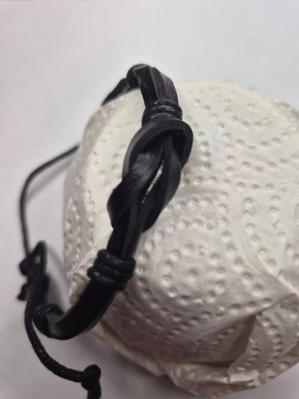Bracelet noir noeuds