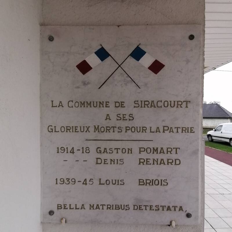 cette réfection donne la possibilité de relire facilement les inscriptions