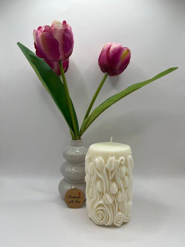 Frühlingsflamme - Tulpenzauber in Wachs