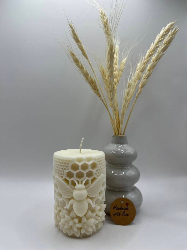 Goldene Wabe - Die Flamme der Biene