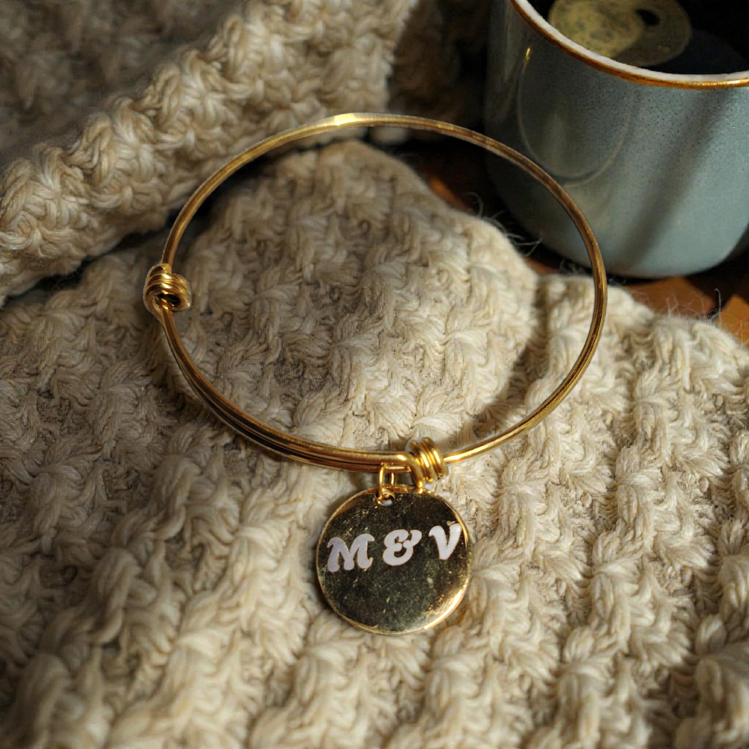 Bracelet et sont. Medaillon