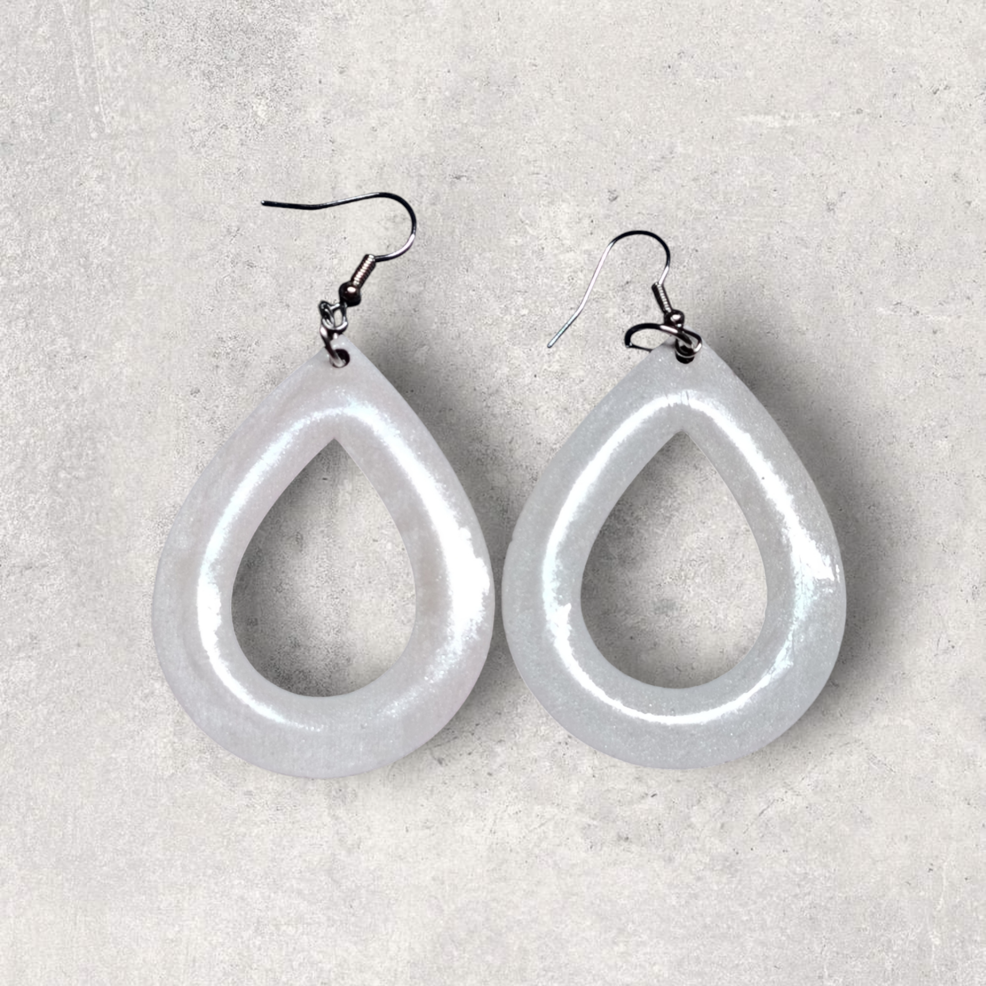 Boucles d'oreilles "Goutte de Rosée" – Bois Nacré & Résine UV Brillante