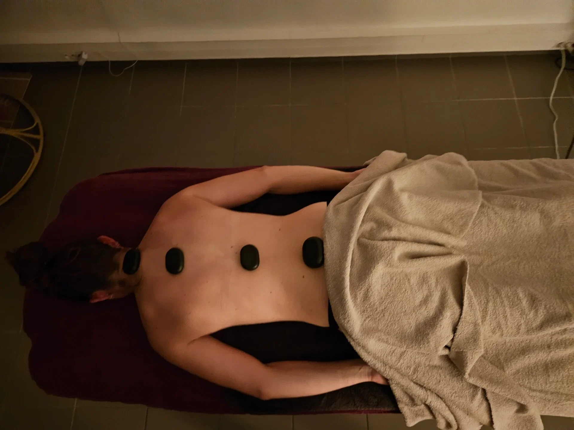 🔥 Massage aux pierres chaudes - BON CADEAU 🎁