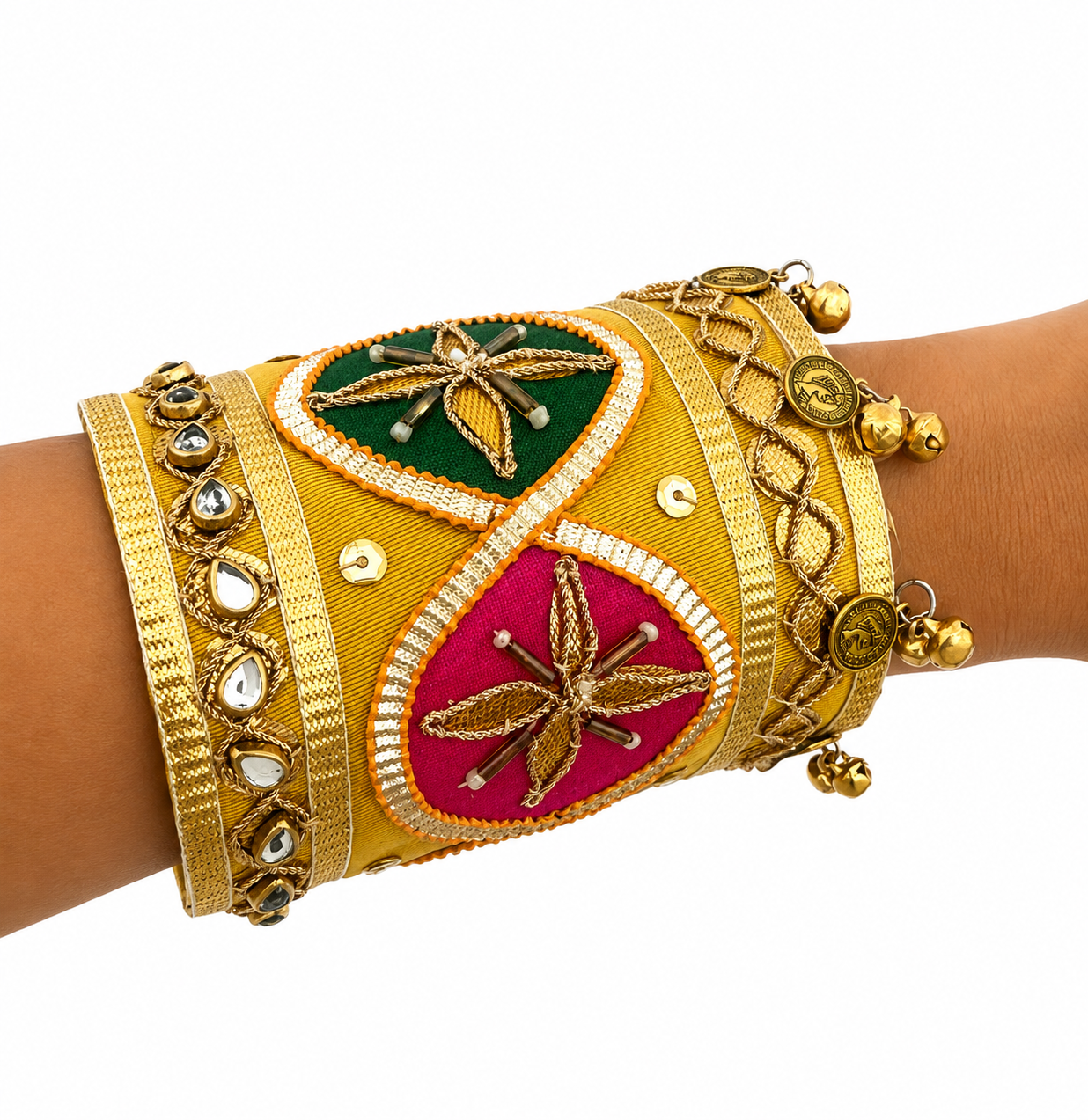 💛 Golden Jewel Cuff