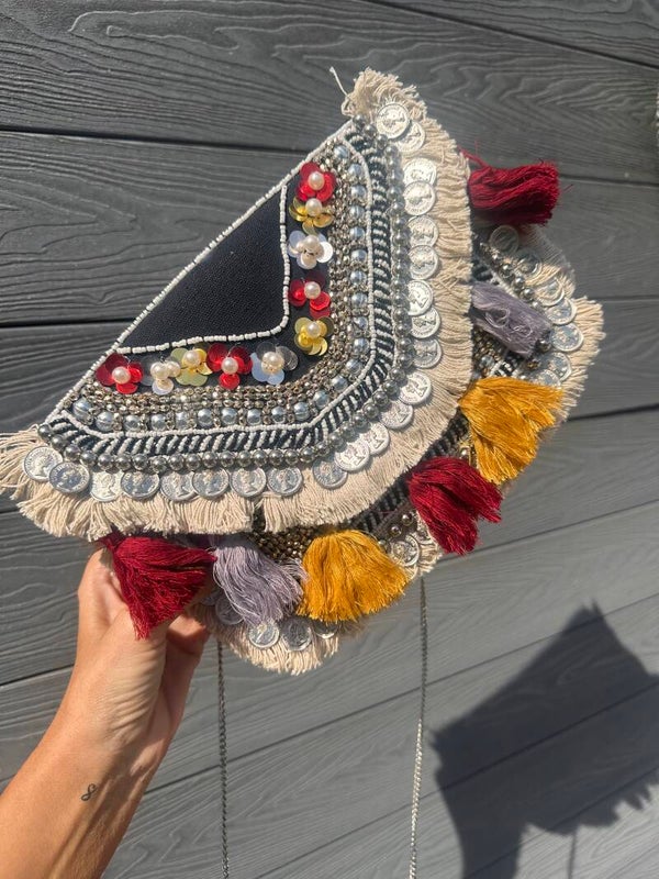 Desert coin clutch