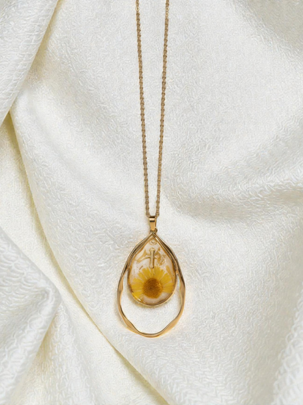Collier pendentif fleur séchée + croix