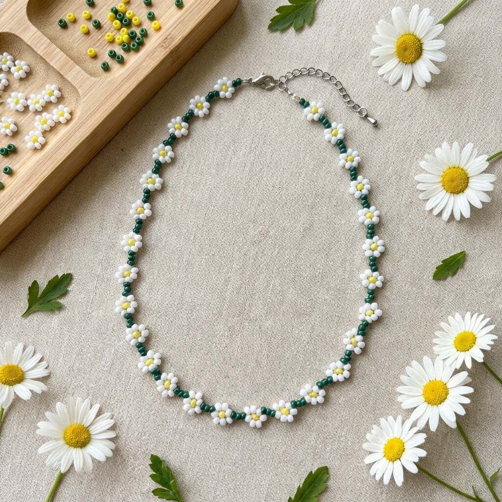 White Daisy Flower Necklace