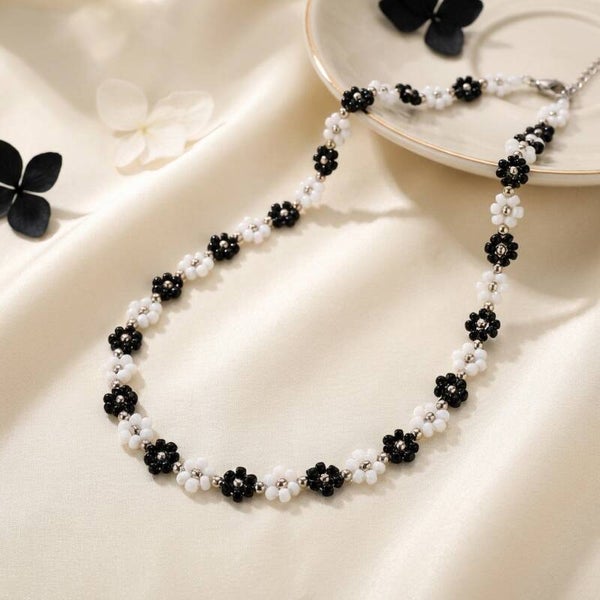 Black & White Daisy Chain Necklace w/ Sterling Silver