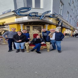 cafe7brunnen_besuch.jpg