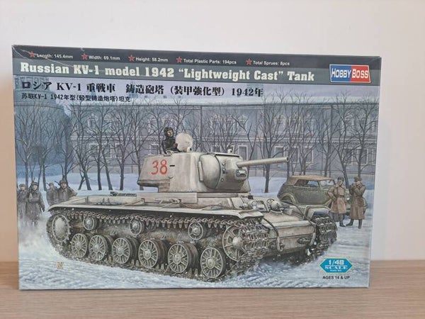 Hobby Boss 84814 - Russian KV-1 Model 1942 "Lightweight Cast" Tank (1/48)