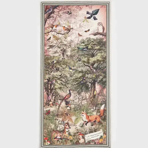 Fable England Woodland Tales sjaal met bosdieren en magisch ontwerp