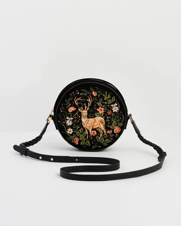 Fable England Aurora Fawn geborduurde zwarte ronde schoudertas