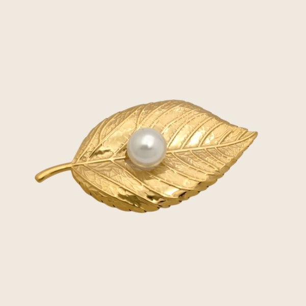 Broche Leaf