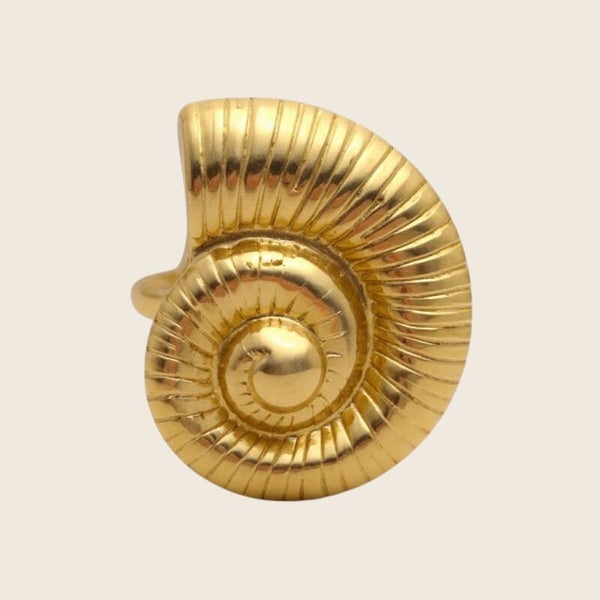 Goddes Shell Ring
