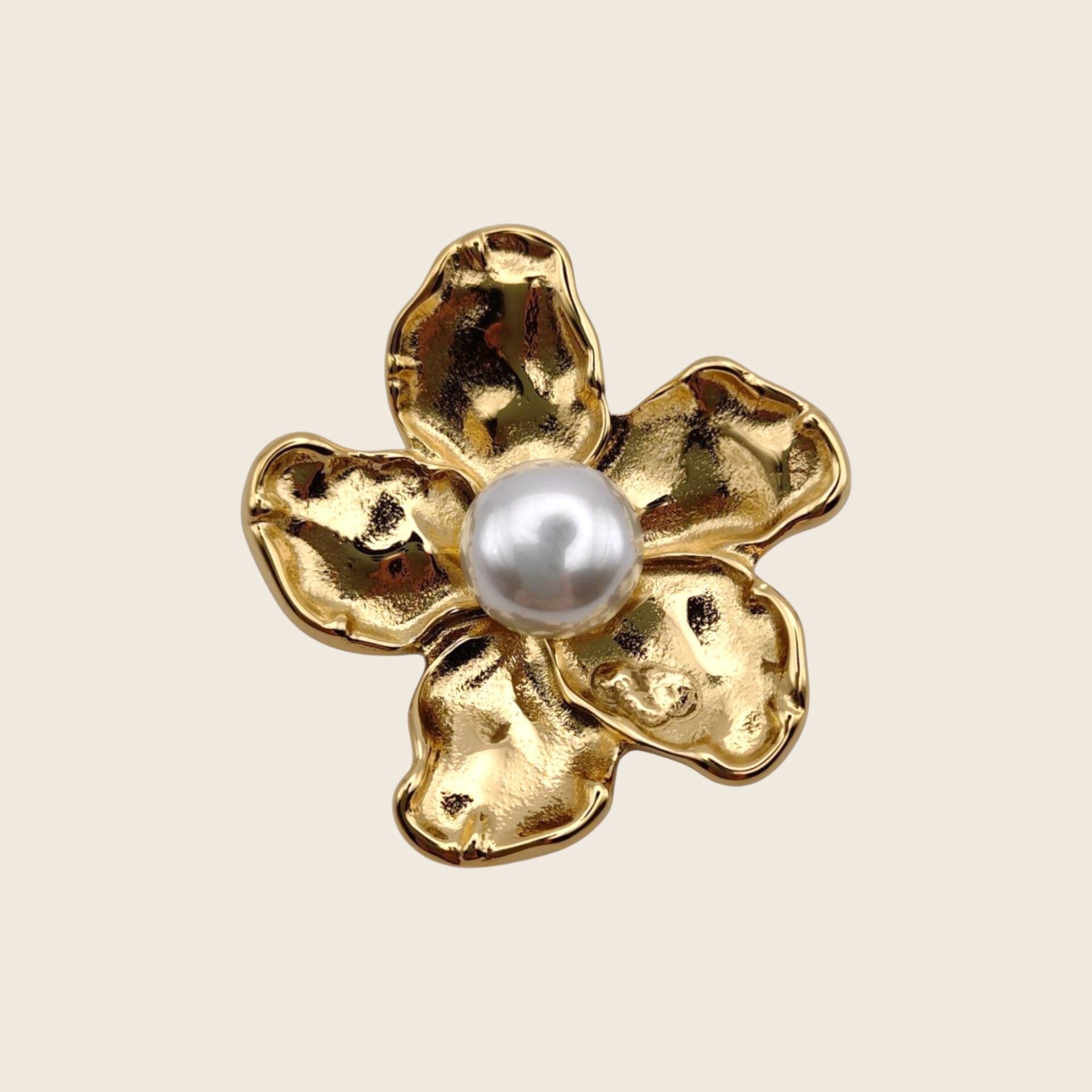Pearly Petal Broche