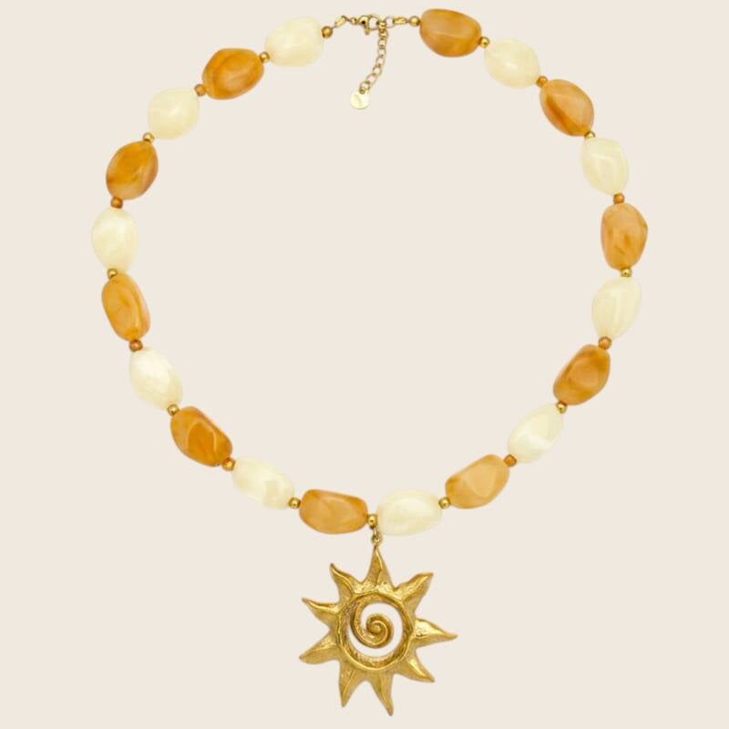 sunshine-glow-necklace-dutch-glam-1-standard-t5ep0x.jpg
