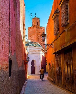 La législation récente exige que les propriétaires de biens immobiliers listés sur Airbnb s'enregistrent auprès des autorités locales.