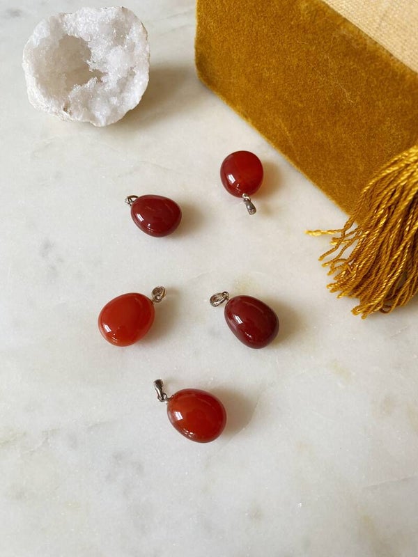 Hanger Carnelian