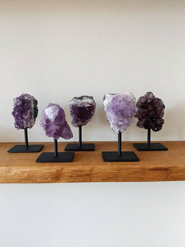 Amethyst On Stand (S)