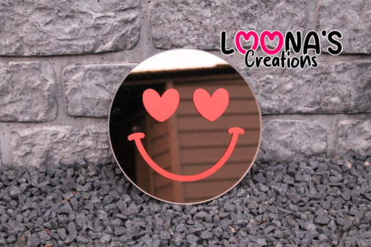 Spiegel met smiley - hartjes