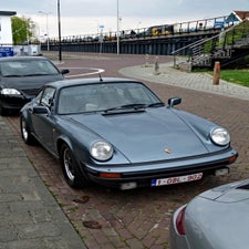 porschefrontsidewalk-standard-4pbpd9.jpg