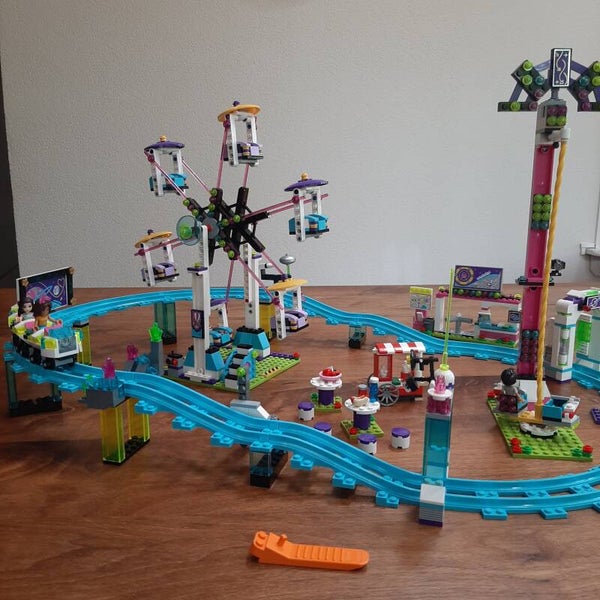 [41130] Amusement Park Roller Coaster