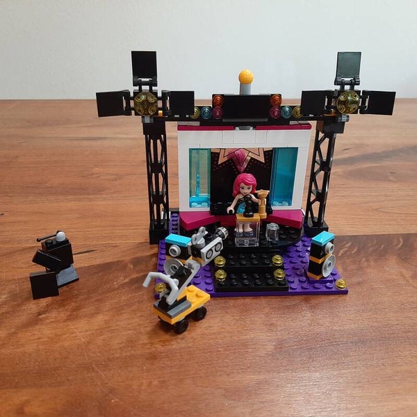 [41117]-2i Pop Star TV Studio